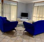 Bees Place 3 bedroom home on 10 acres of land with distant ocean views - Mackay Tourism