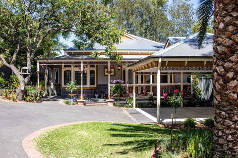 The Oaks Lilydale Accommodation - Mackay Tourism 2