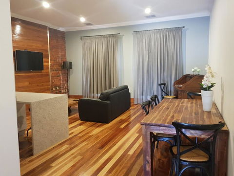 Sublime Spa Apartments - Mackay Tourism 5