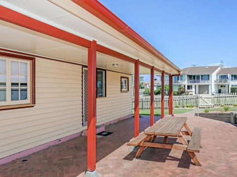 Yamba Pilot Cottage 1 Pets Welcome Close To Beach - Mackay Tourism 6
