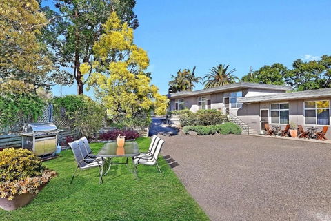 Wingham Motel - Mackay Tourism 0