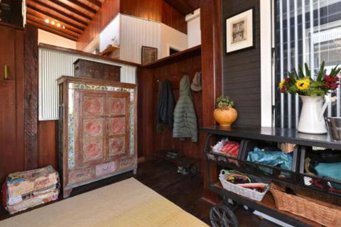 Millfield Eco Lodge With Views & Inside / Outside Hangouts - Mackay Tourism 4