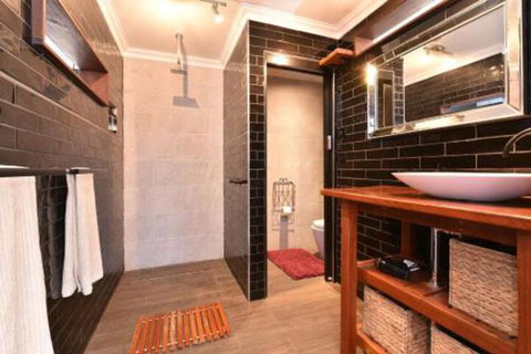 Millfield Eco Lodge With Views & Inside / Outside Hangouts - Mackay Tourism 2