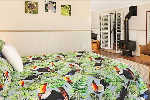 Avocado Grove B & B - Mackay Tourism 2
