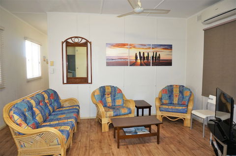 Getaway Villas Unit 3 - Mackay Tourism 6