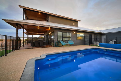8 Kestrel Place - Mackay Tourism 6