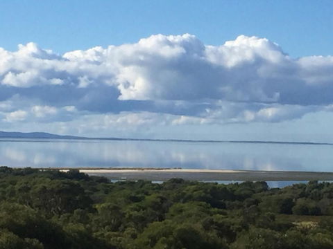 Tidal Dreaming Seaview Cottages - Mackay Tourism 1