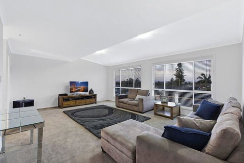 Waterview Beach House - Mackay Tourism 7