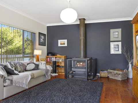 Middle Sea Perfect For Two Families - Mackay Tourism 1