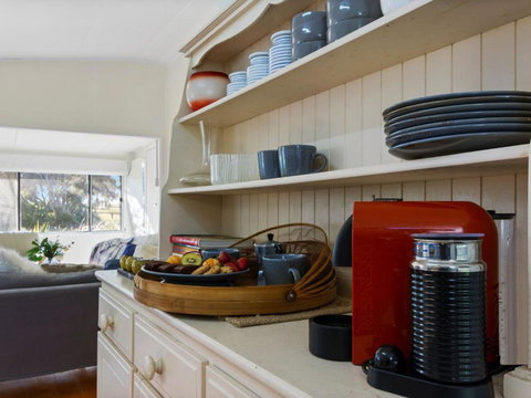 Between 2 Beaches Comfortable Private Sanctuary - Mackay Tourism 4