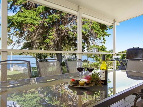 Sanctuary On The Bay Fish Or Kayak From The Yard - Mackay Tourism 1