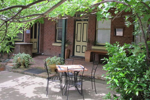 Holmhurst Guest House - Mackay Tourism 4