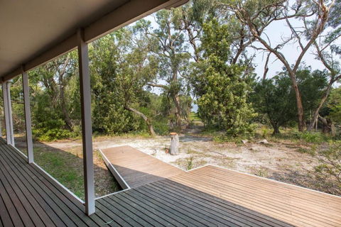 Acacia Lakehouse The Lake At Your Doorstep - Mackay Tourism 2