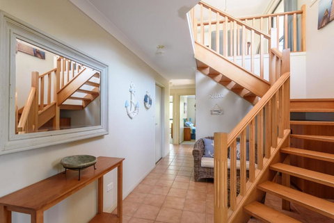 2 / 80 Cooloola Drive Comfortable & Cosy Unit Enjoying Ocean Views & Views To Fraser Island - Mackay Tourism 1