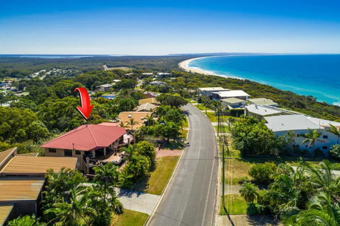 2 / 80 Cooloola Drive Comfortable & Cosy Unit Enjoying Ocean Views & Views To Fraser Island - Mackay Tourism 6