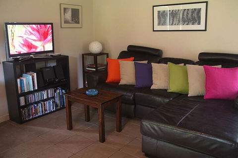 Afterglow Cottages - Mackay Tourism 3