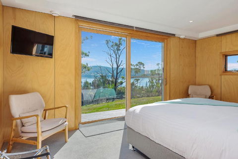 Fairwinds Tasmania - Mackay Tourism 4