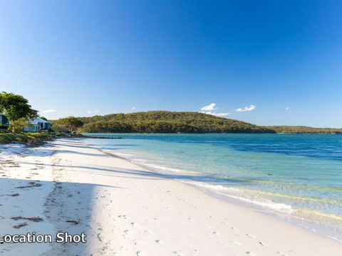 4 Harbourside 3 7 Soldiers Point Road Ground Floor On The Waterfront - Mackay Tourism 5