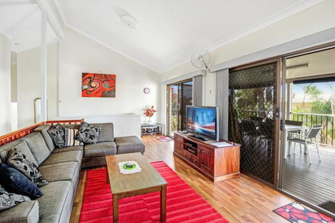 40 Rumbalara Avenue Rainbow Beach Entertain On The Spacious Verandah Overlooking Beautiful Rainbow Beach - Mackay Tourism 2
