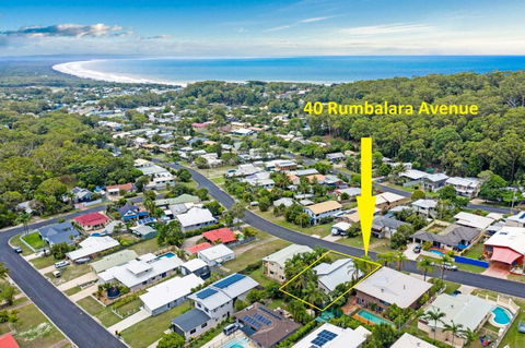 40 Rumbalara Avenue Rainbow Beach Entertain On The Spacious Verandah Overlooking Beautiful Rainbow Beach - Mackay Tourism 5