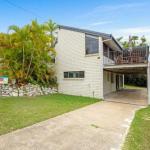 40 Rumbalara Avenue Rainbow Beach Entertain On The Spacious Verandah Overlooking Beautiful Rainbow Beach - Mackay Tourism 0
