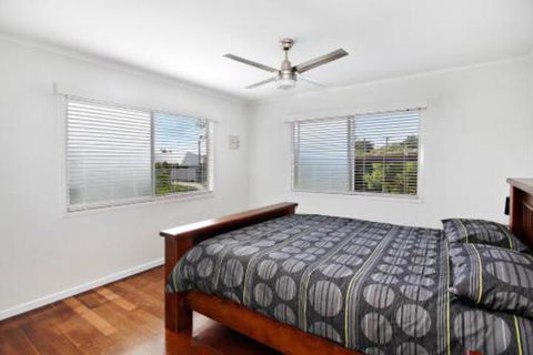 Kennedy Pde 11 Golden Beach - Mackay Tourism 2