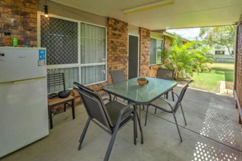 Affordable Holiday Home - Mackay Tourism 4