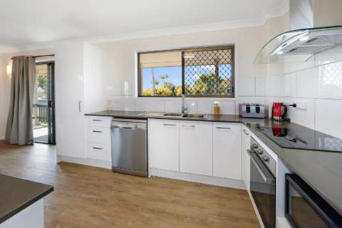 Comfy & Cosy (Upstairs) - Mackay Tourism 6