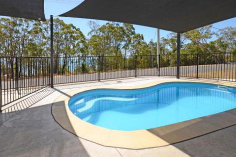 Holiday In Style Hervey Bay - Mackay Tourism 0