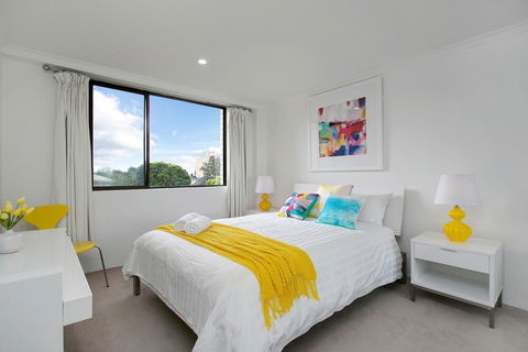 Newly Renovate Immaculate Cremorne One Bedroom Apartment CREM4 - Mackay Tourism 3