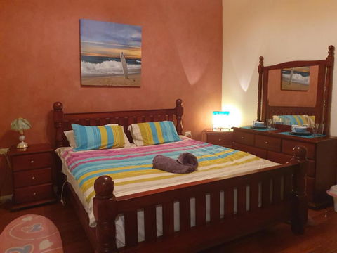JUST 4 YOU! Amazing Sea Views WIFI Fullly Air Conditioned King Bed - Mackay Tourism 5