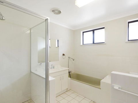 37 Mort Avenue - Mackay Tourism 3