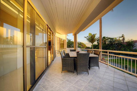 BEACHSIDE MANOR Walk To The Beach - Mackay Tourism 2