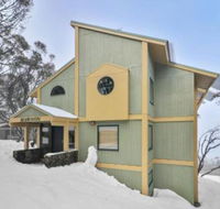 Mawson Unit 5 - Mackay Tourism