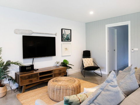 Pandanas Apartments 15A Mollymook Beach - Mackay Tourism 4