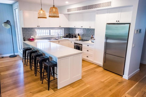 Pandanas Apartments 17B Mollymook Beach - Mackay Tourism 4