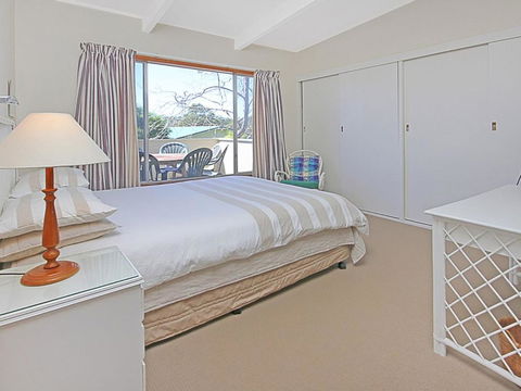 REST ASHORE At MOLLYMOOK - Mackay Tourism 5