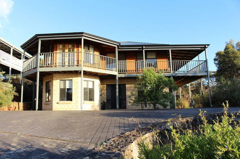 Waterside View - Mackay Tourism 1