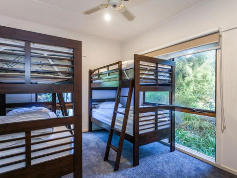 OCEANS 12 ANGLESEA - Mackay Tourism 1