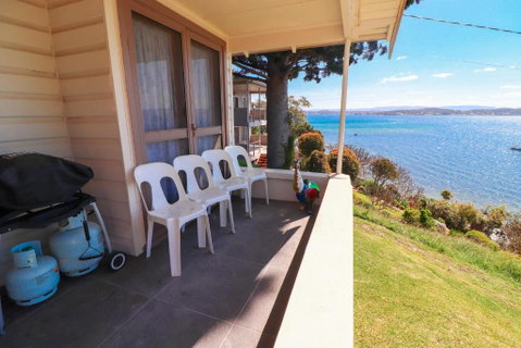 Tommys Lakehouse - Mackay Tourism 1