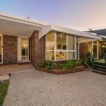 Woorim Secluded Palms Cottage - Mackay Tourism 0