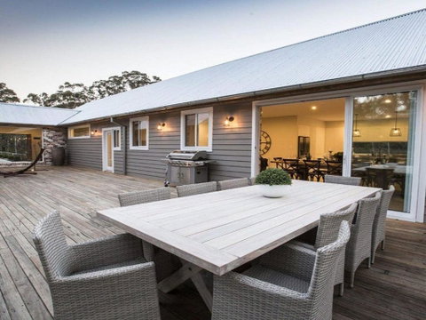 Amaroo Modern Luxurious & Chic - Mackay Tourism 6