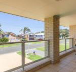 Azure Waters perfectly positioned with ocean views - Mackay Tourism