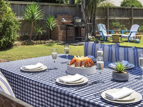 Beach House On Jones Beach Kiama Accommodation - Mackay Tourism 3