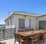 Blue Horizon beachfront with fireplace - Mackay Tourism