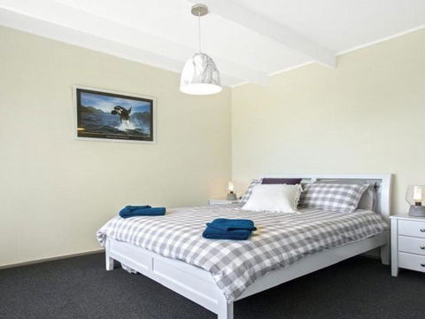 Dolphin Breeze Fully Fenced & Pet Friendly - Mackay Tourism 3