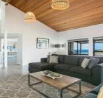 Ohana Oasis front row to reserve beach  ocean - Mackay Tourism
