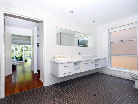 Palm Oasis Family Friendly Accommodation Just A Short Walk To Werri Beach - Mackay Tourism 2