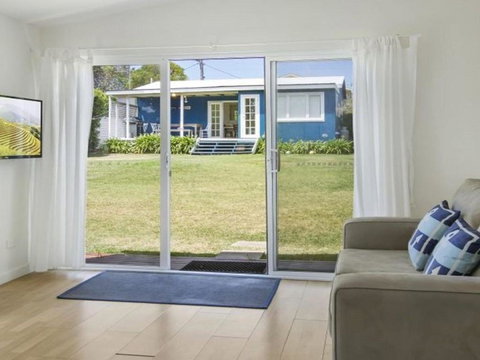 Seahorse Beach Just 550m From House - Mackay Tourism 6