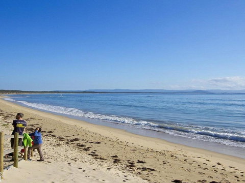 Seahorse Beach Just 550m From House - Mackay Tourism 3